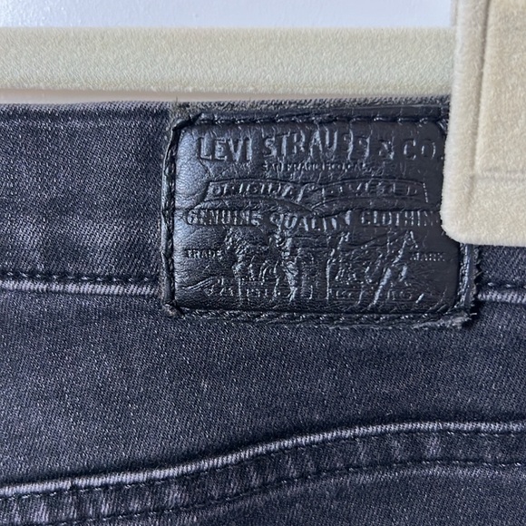Levi’s 720 Super Skinny Distressed Jeans - Picture 9 of 11